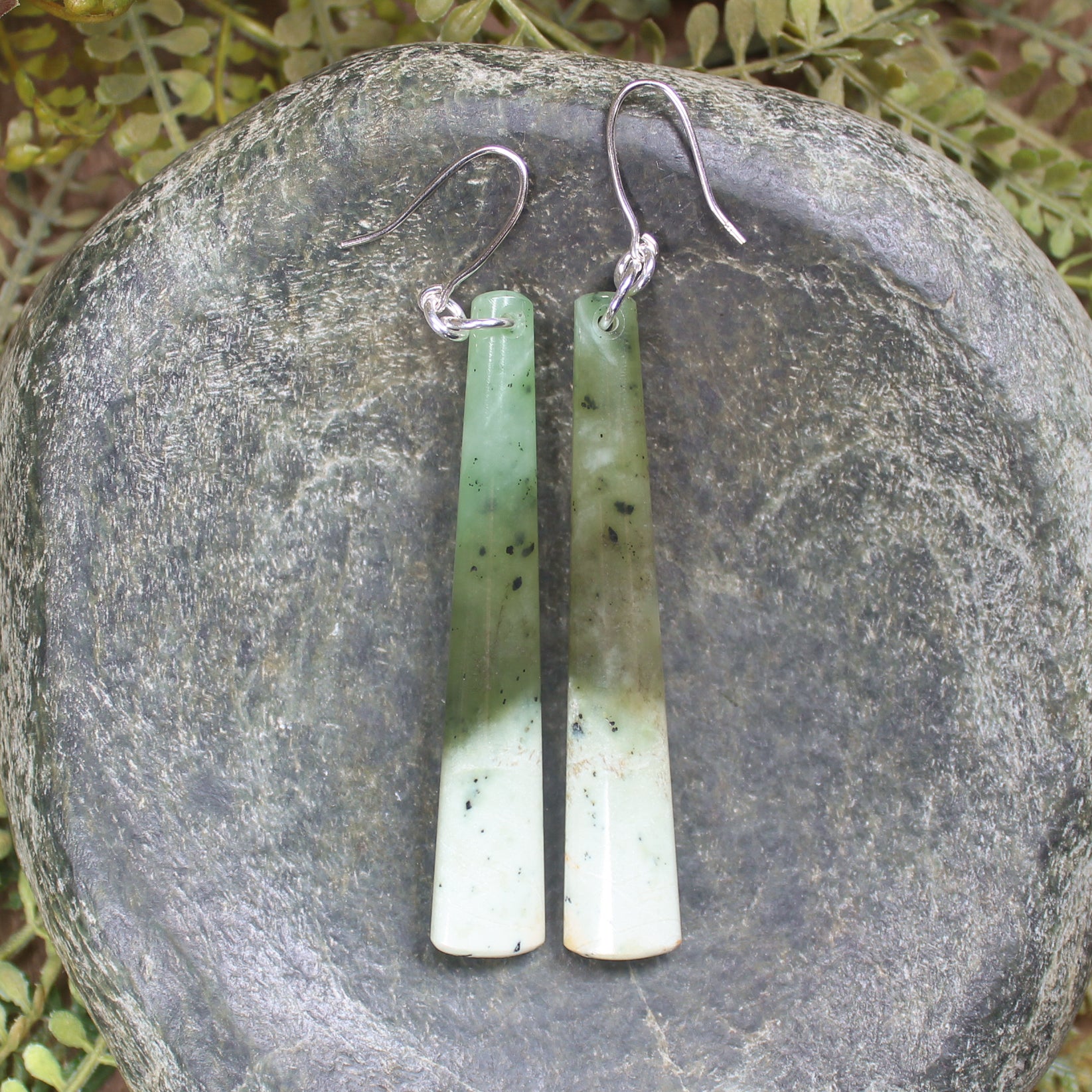NZ Greenstone Roimata Earrings Hapopo Pounamu