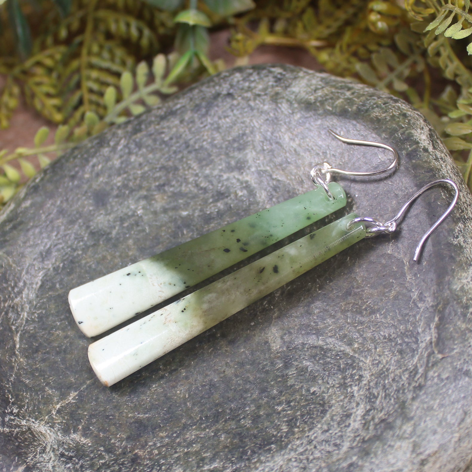NZ Greenstone Roimata Earrings Hapopo Pounamu