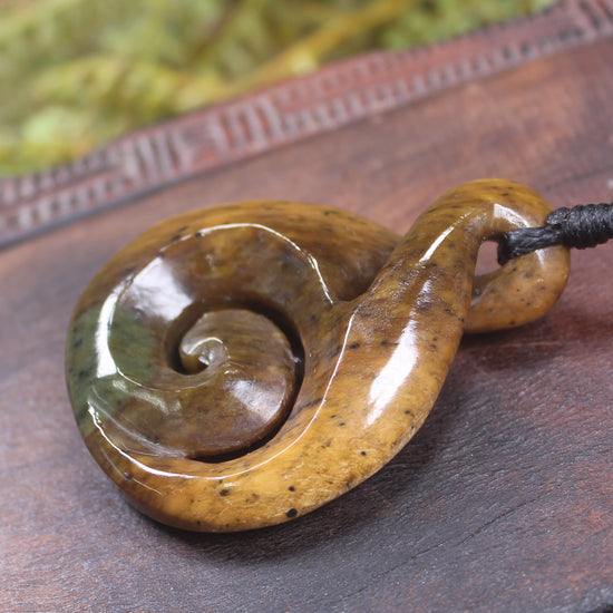 Flower Jade Koru Twist Pounamu - NZ Greenstone