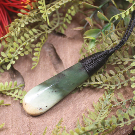 Roimata or Teardop carved from Hapopo Pounamu - NZ Greenstone