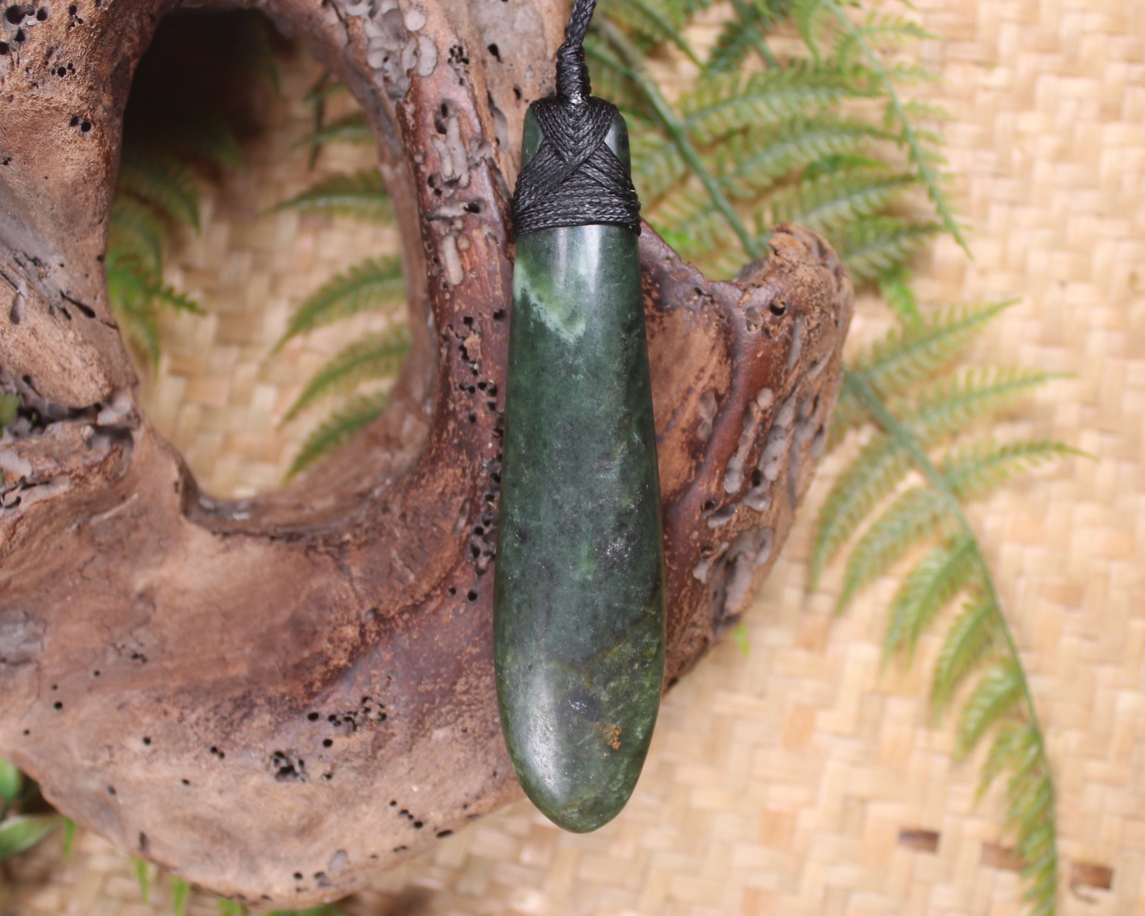 Roimata Teardrop carved from Hapopo Pounamu - NZ Greenstone