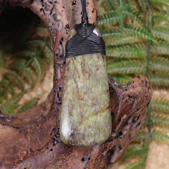 Hapopo Pounamu Toki