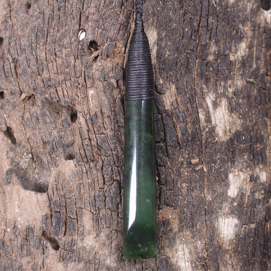 Kawakawa Pounamu Toki 
