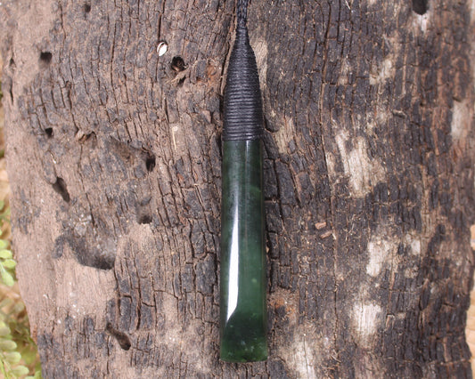 Kawakawa Pounamu Toki 