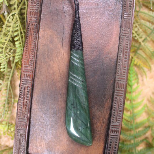 Toki or Adze Pendant carved from Tangiwai Pounamu - NZ Greenstone