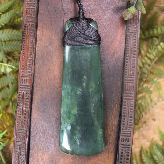 Toki or Adze Pendant carved from Tangiwai Pounamu - NZ Greenstone