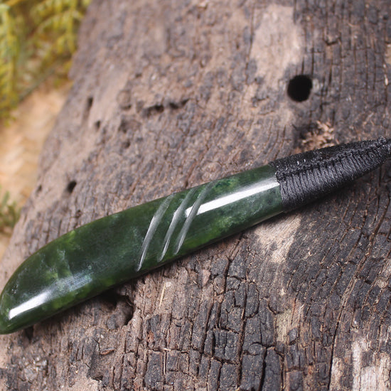 Kawakawa Pounamu Roimata Pendant - NZ Greenstone