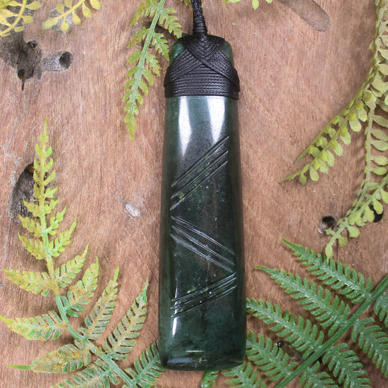 Kawakawa Pounamu Toki