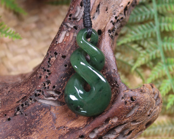 Twist carved from Kawakawa Pounamu - NZ Greenstone