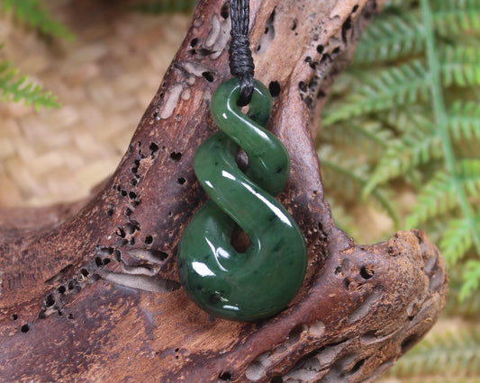 Twist carved from Kawakawa Pounamu - NZ Greenstone