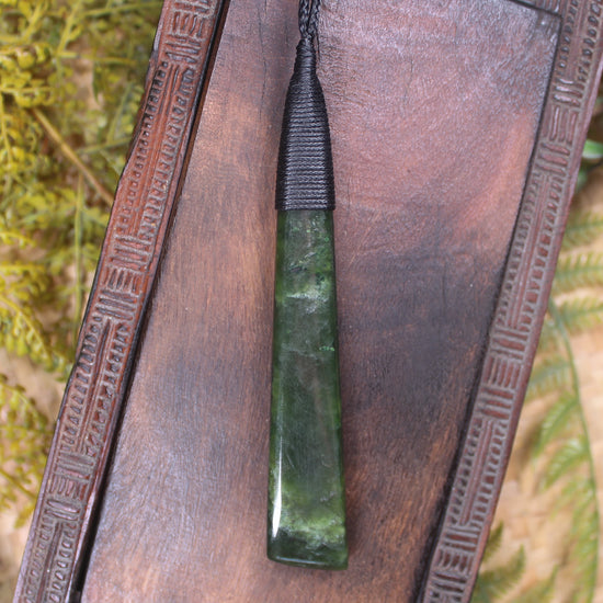 Kawakawa Pounamu Toki