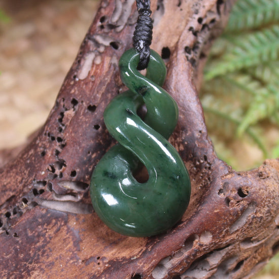 Twist carved from Kawakawa Pounamu - NZ Greenstone