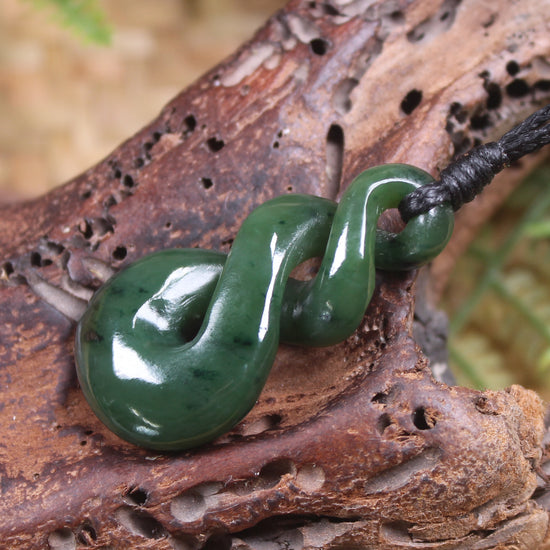 Twist carved from Kawakawa Pounamu - NZ Greenstone