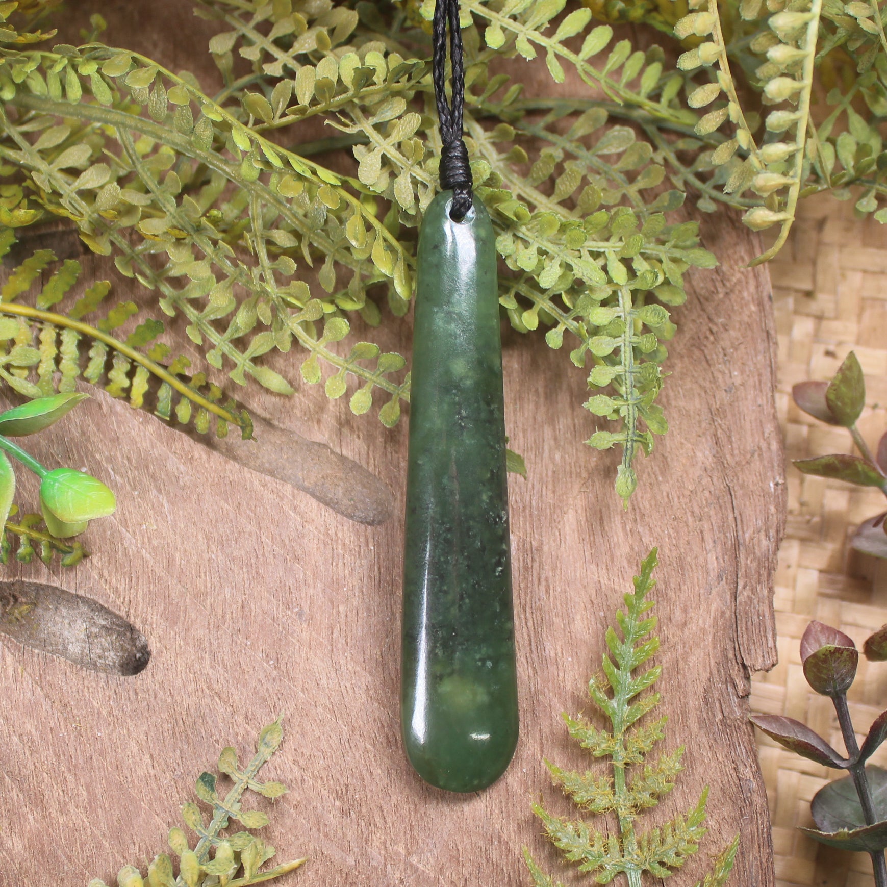 Roimata or Teardop carved from Hapopo Pounamu - NZ Greenstone