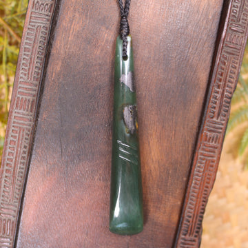 Toki or Adze Pendant carved from Tangiwai Pounamu - NZ Greenstone