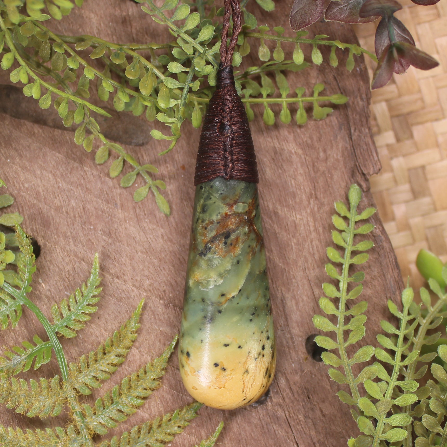 Flower Jade Pounamu - NZ Greenstone
