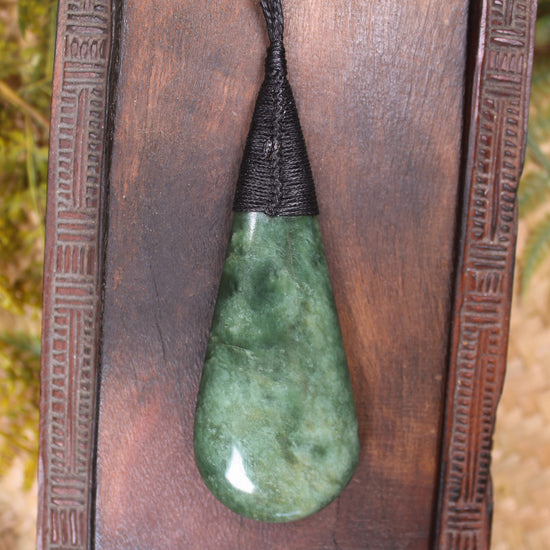 Kawakawa Pounamu Roimata Pendant - NZ Greenstone