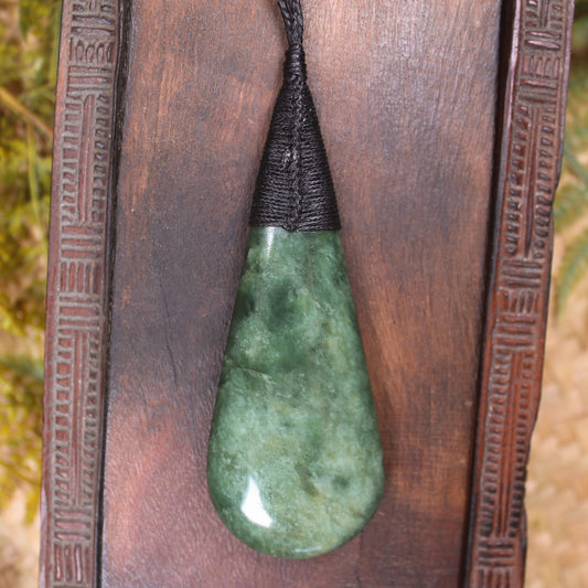 Kawakawa Pounamu Roimata Pendant - NZ Greenstone