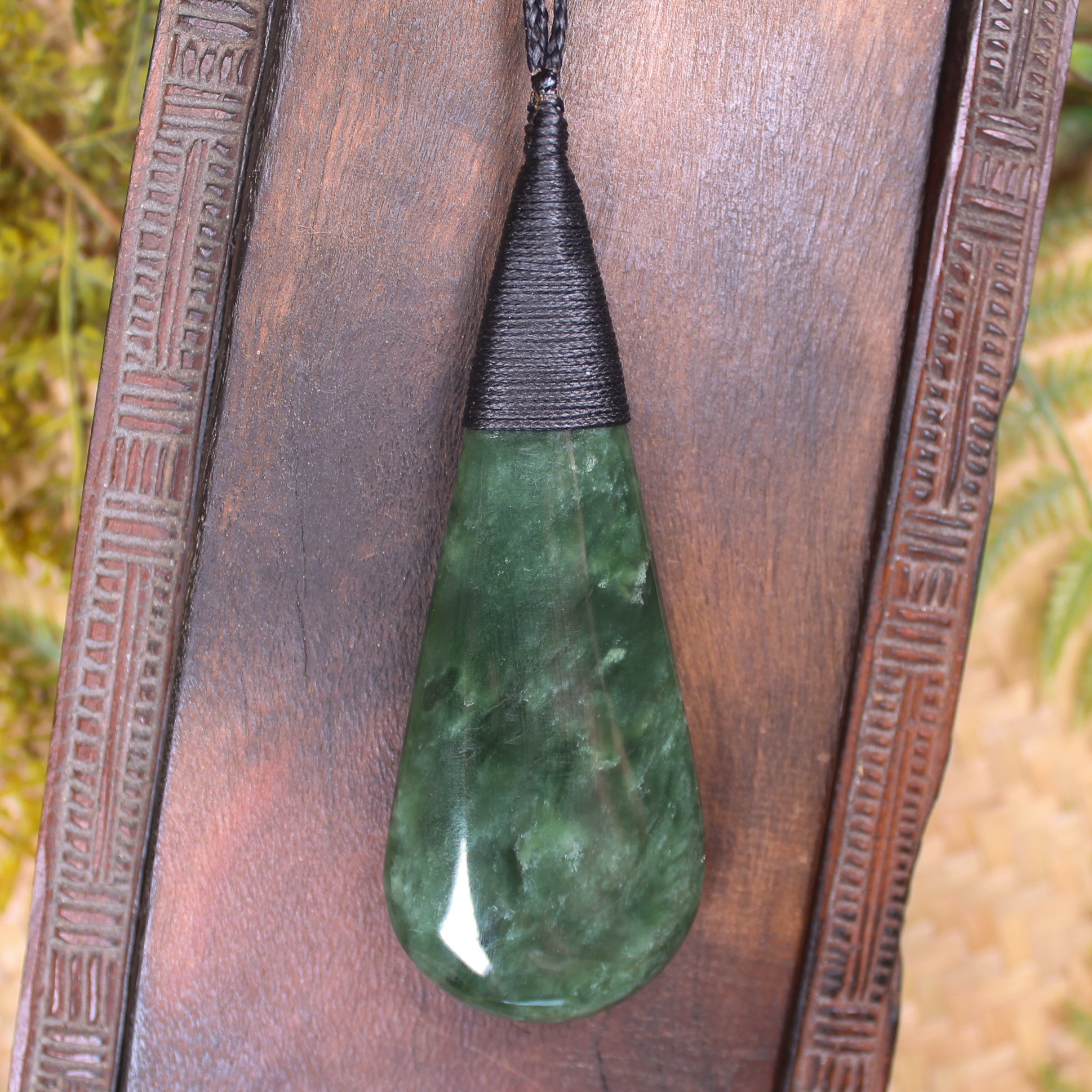 Kawakawa Pounamu Roimata Pendant - NZ Greenstone