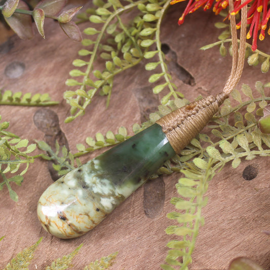 Flower Jade Pounamu - NZ Greenstone