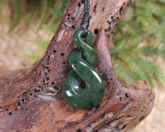 Twist carved from Kawakawa Pounamu - NZ Greenstone