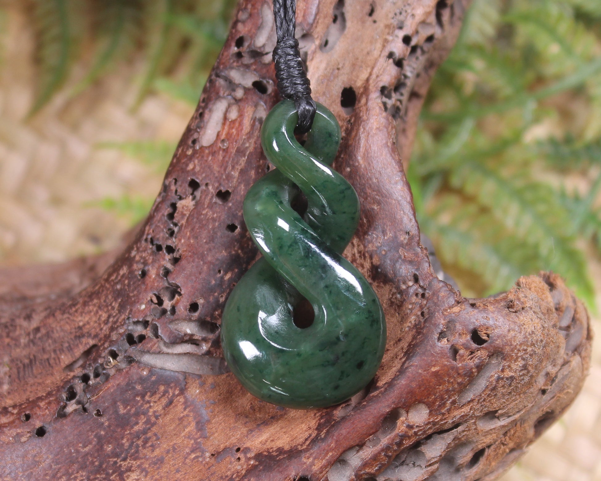 Twist carved from Kawakawa Pounamu - NZ Greenstone