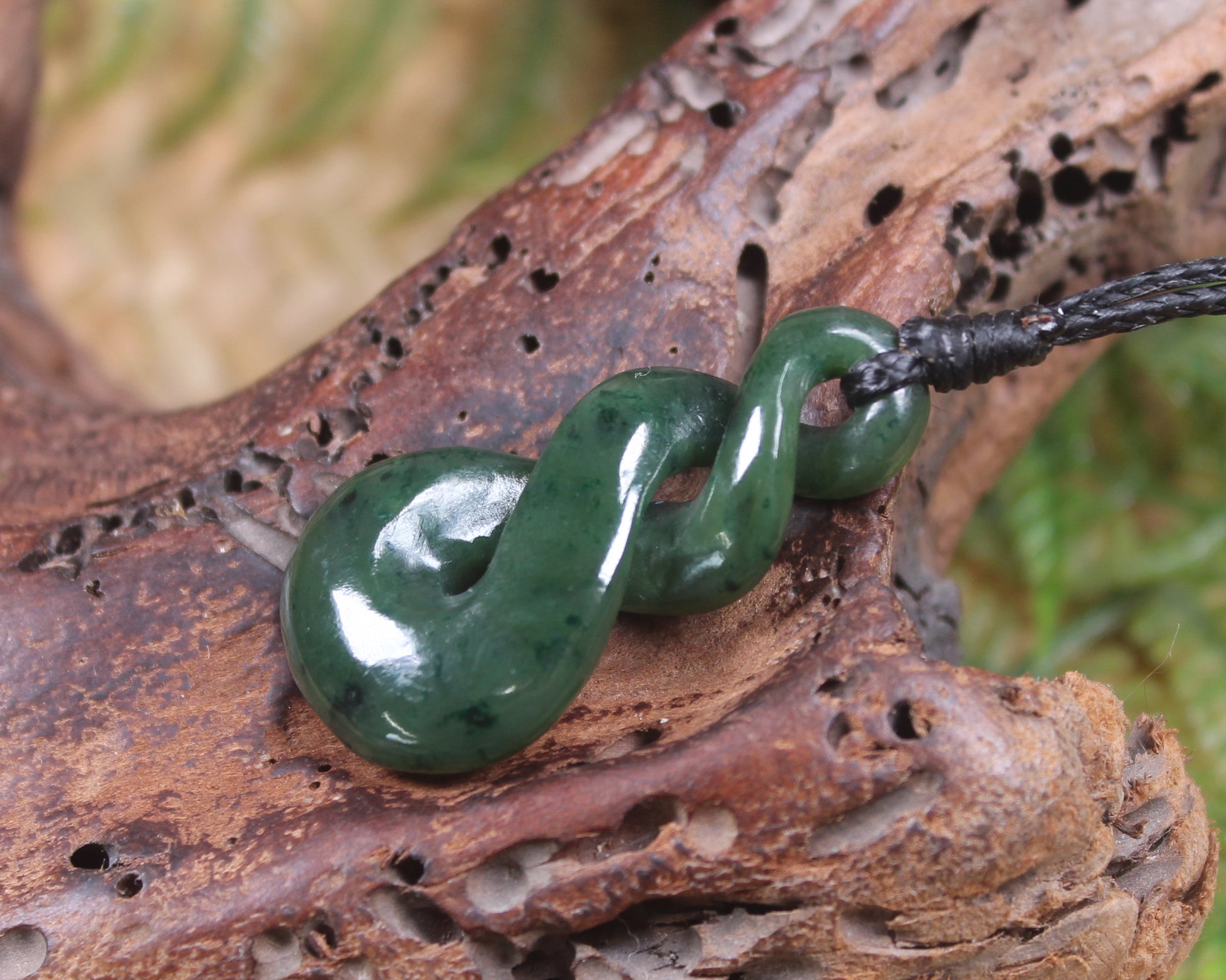 Twist carved from Kawakawa Pounamu - NZ Greenstone