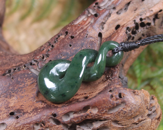 Twist carved from Kawakawa Pounamu - NZ Greenstone