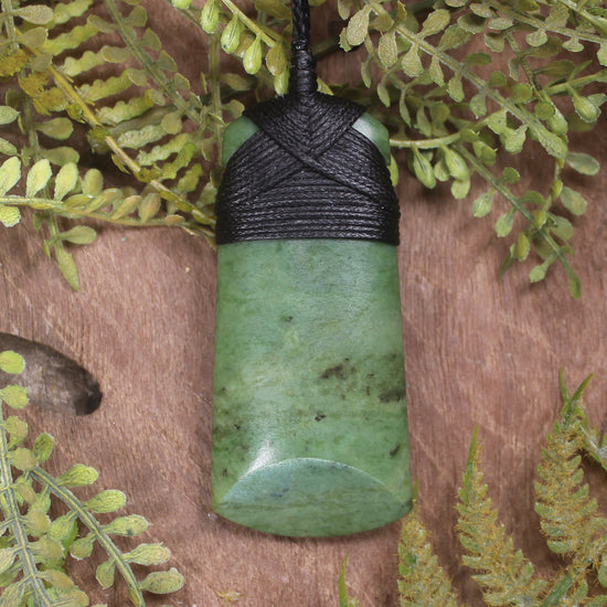 NZ Greenstone Toki Pendant Hapopo Pounamu