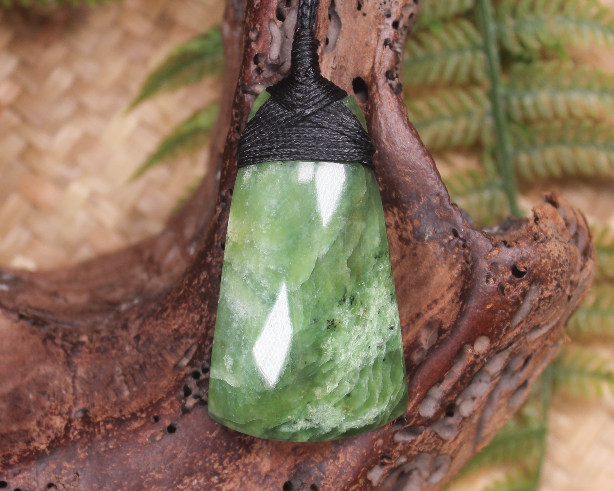 Toki or Adze Pendant carved from Flower Jade Pounamu - NZ Greenstone