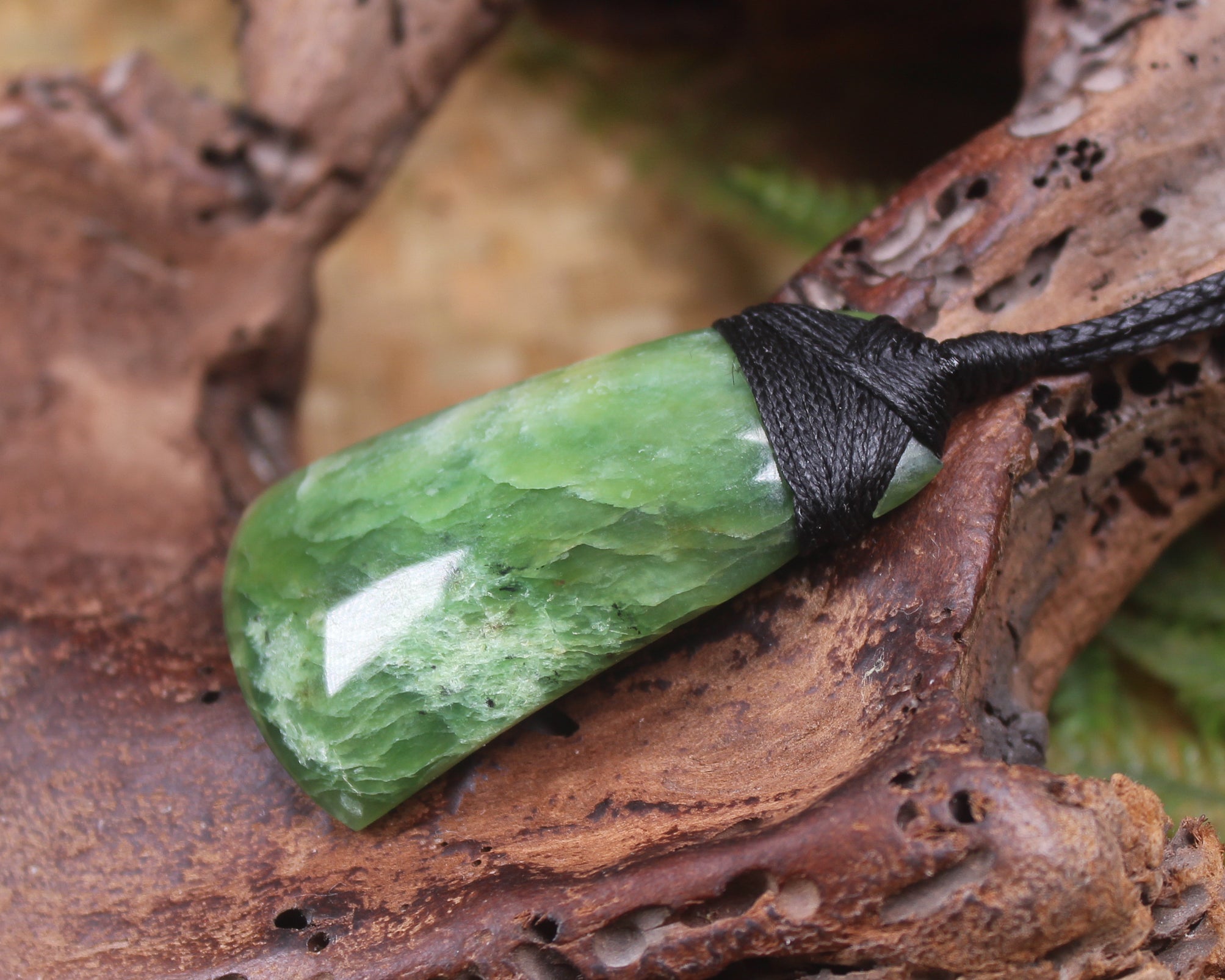 Toki or Adze Pendant carved from Flower Jade Pounamu - NZ Greenstone