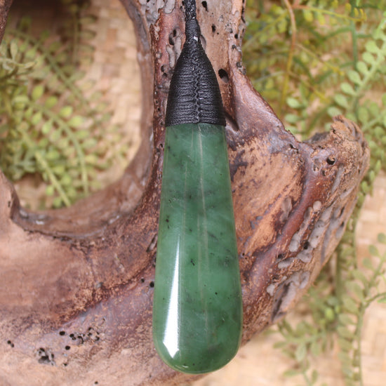 Roimata Teardrop carved from Hapopo Pounamu - NZ Greenstone
