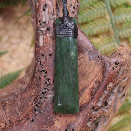 Kawakawa Pounamu Toki