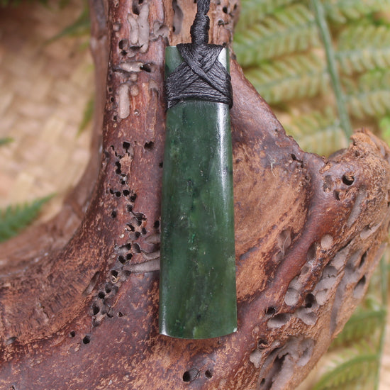 Kawakawa Pounamu Toki