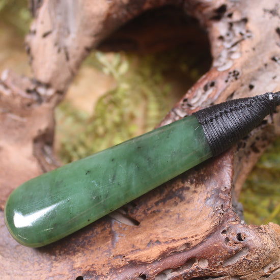 Roimata Teardrop carved from Hapopo Pounamu - NZ Greenstone