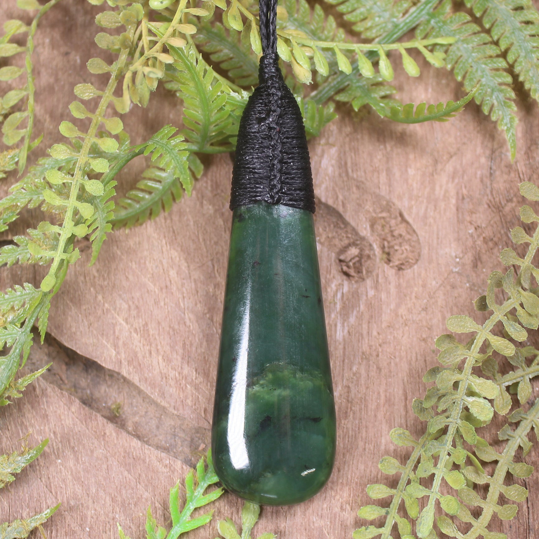 Kawakawa Pounamu Roimata Pendant - NZ Greenstone