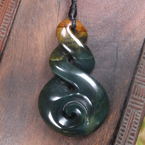 Twist or Pikorua carved from Flower Jade Pounamu - NZ Greenstone