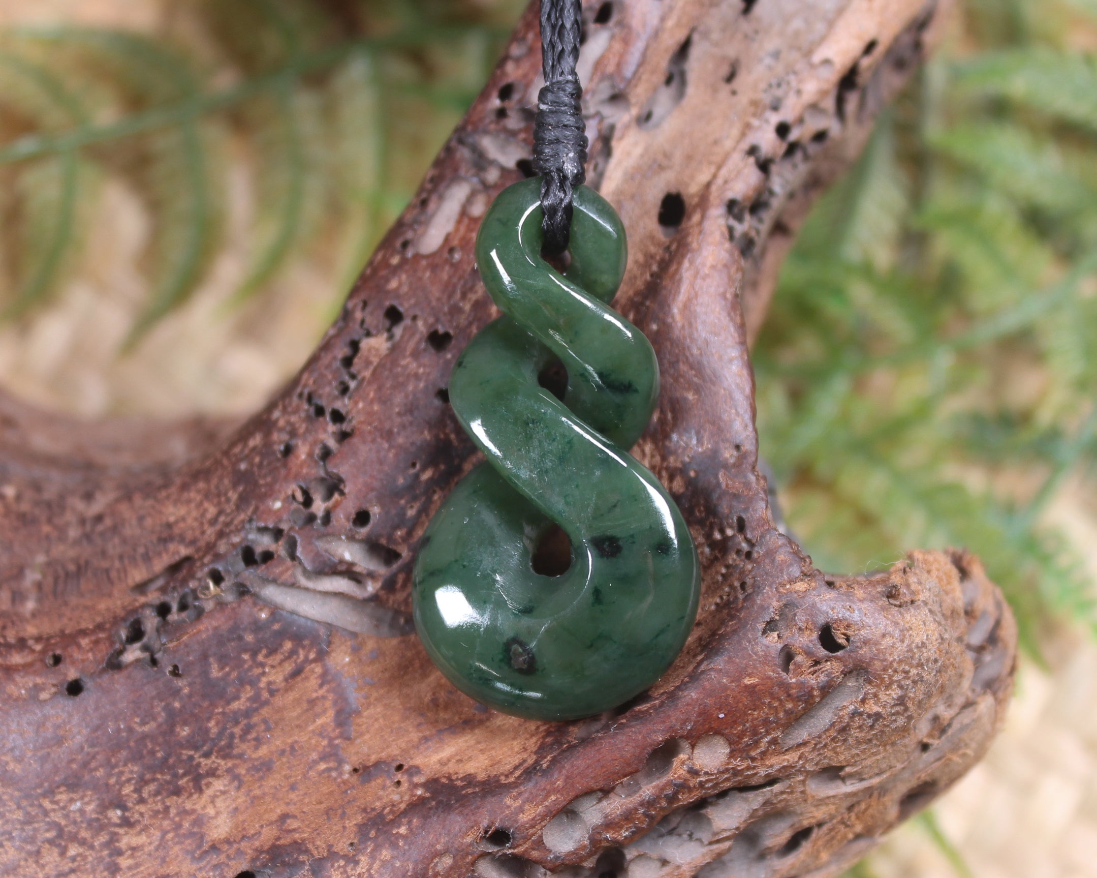 Twist carved from Kawakawa Pounamu - NZ Greenstone