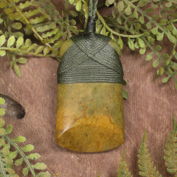 Raukaraka Pounamu Toki Pendant - NZ Greenstone
