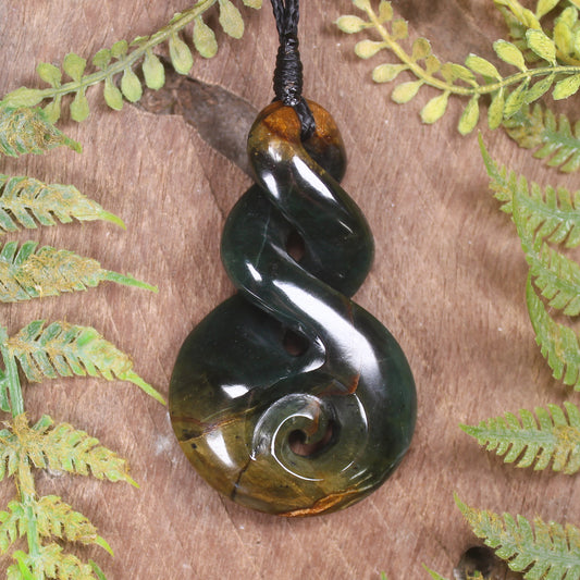 Twist or Pikorua carved from Flower Jade Pounamu - NZ Greenstone