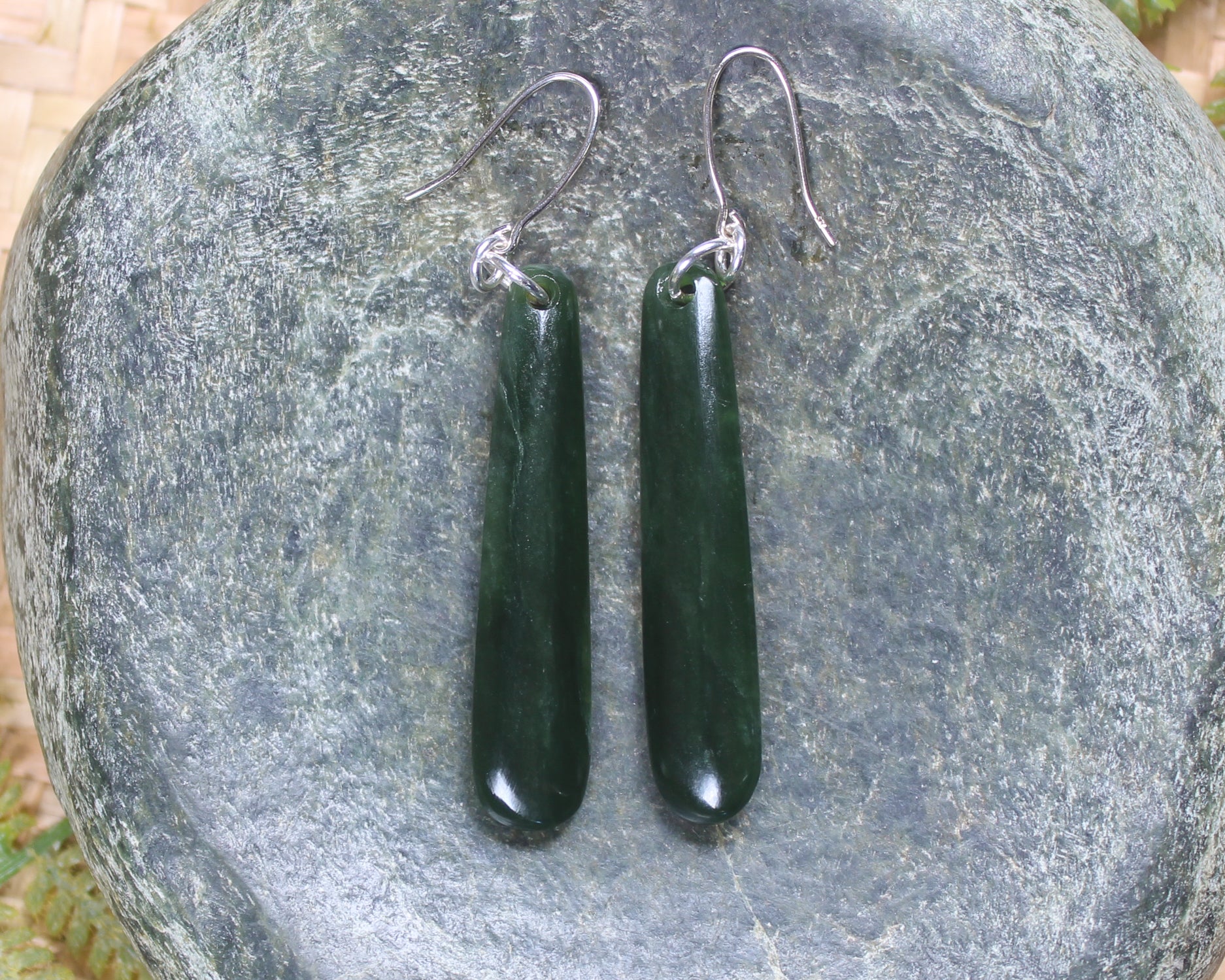 Roimata or Teardrop earrings carved from Kawakawa Pounamu - NZ Greenstone