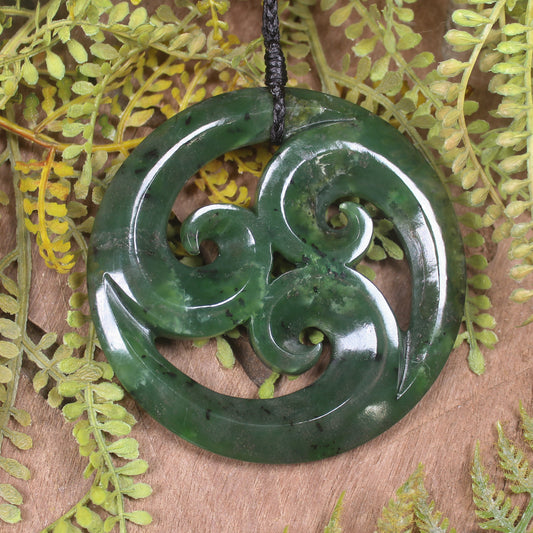 Kawakawa Pounamu Koru