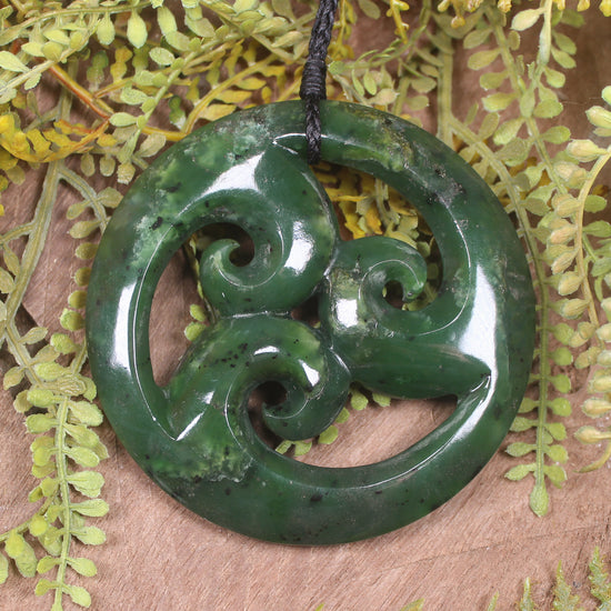 Kawakawa Pounamu Koru