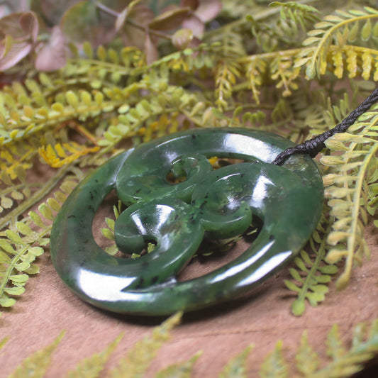 Kawakawa Pounamu Koru