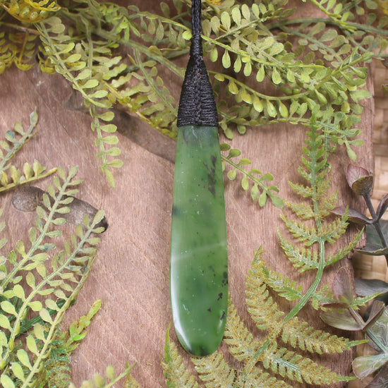 Roimata or Teardop carved from Hapopo Pounamu - NZ Greenstone