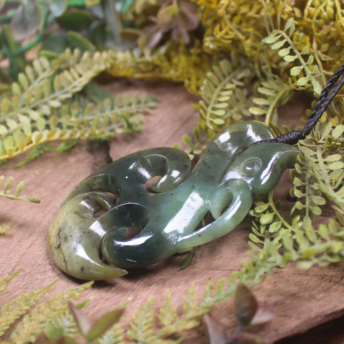 Manaia pendant carved from Rimu Pounamu - NZ Greenstone
