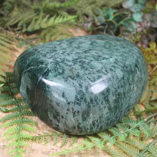 Freeform Serpentine Pounamu Sculpture - NZ Greenstone