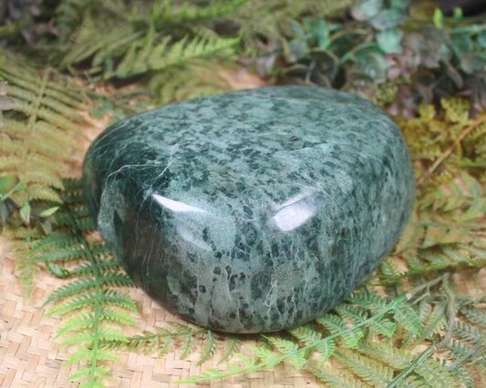 Freeform Serpentine Pounamu Sculpture - NZ Greenstone