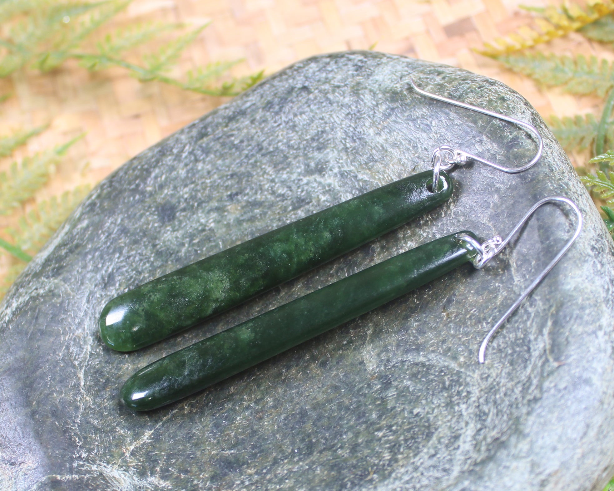 Roimata or Teardrop earrings carved from Kawakawa Pounamu - NZ Greenstone