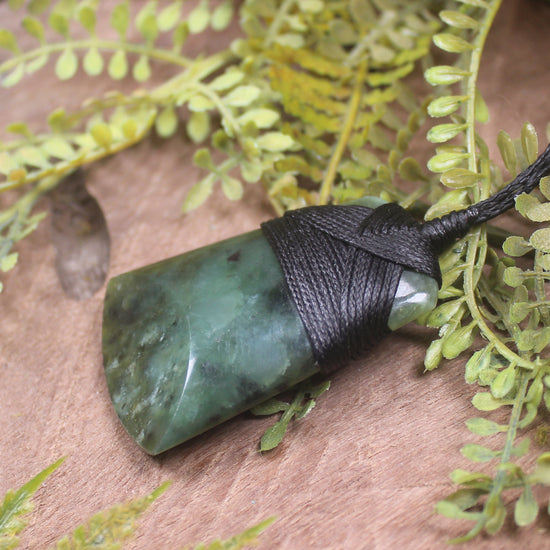 NZ Greenstone Toki Pendant Hapopo Pounamu